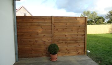 Faut-il entretenir une clôture en bois ?